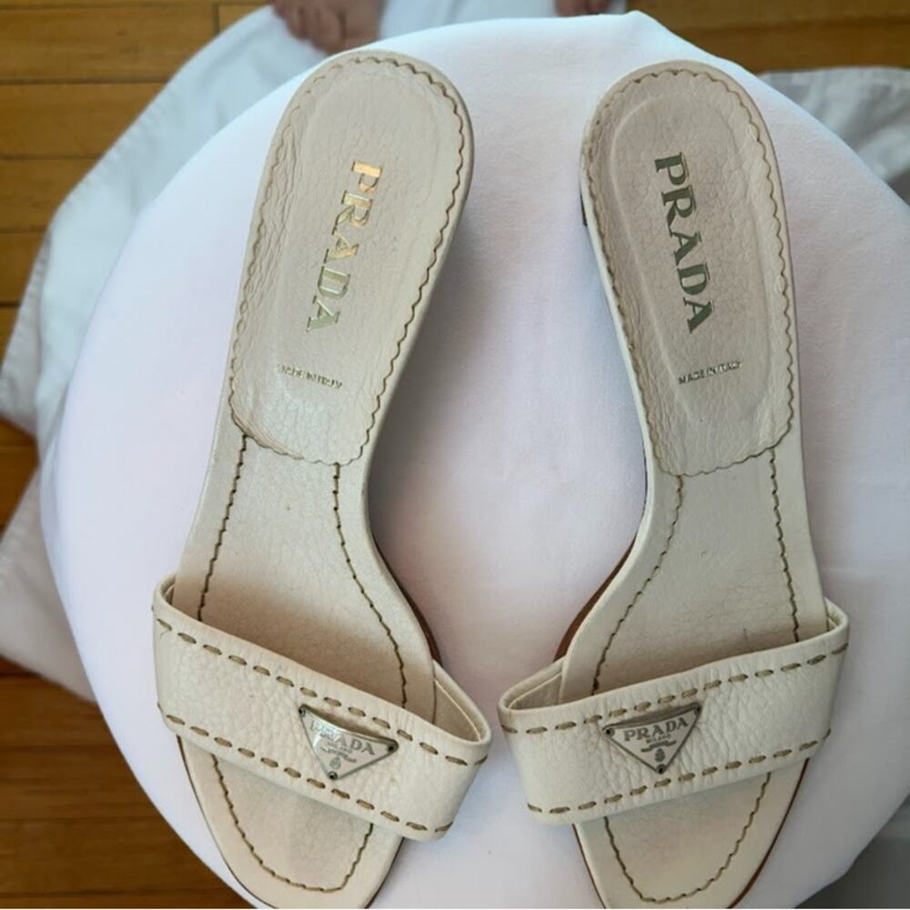 PRADA Vintage White Leather Kitten Mules Slides Triangle Logo 37 Made in Italy